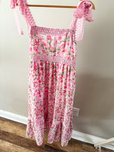 Load image into Gallery viewer, Prettiest Pink floral middi dress with lace trim