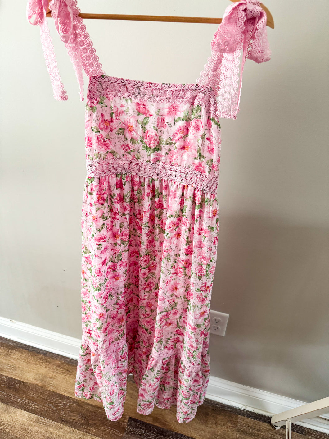 Prettiest Pink floral middi dress with lace trim
