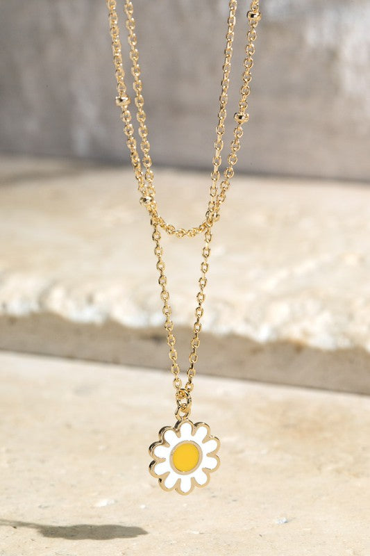 Dainty layered daisy necklace