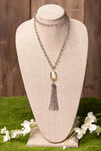 Load image into Gallery viewer, Long crystal tassle necklace
