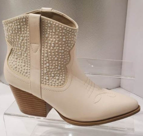 Stone pearl booties