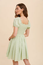 Load image into Gallery viewer, Green tea puff sleeve lace dress